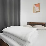 Moderne 1 à * Fréjus
